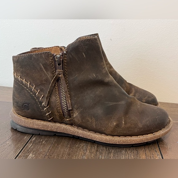 Born Shoes - Born Tora Brown Distressed Leather Booties Womens size 9